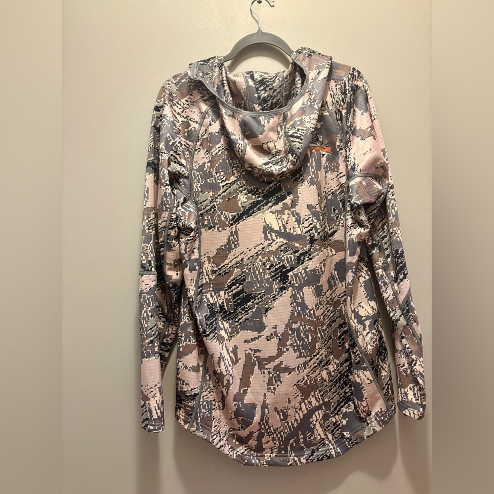 Like new Sitka camouflage hoodie, size large